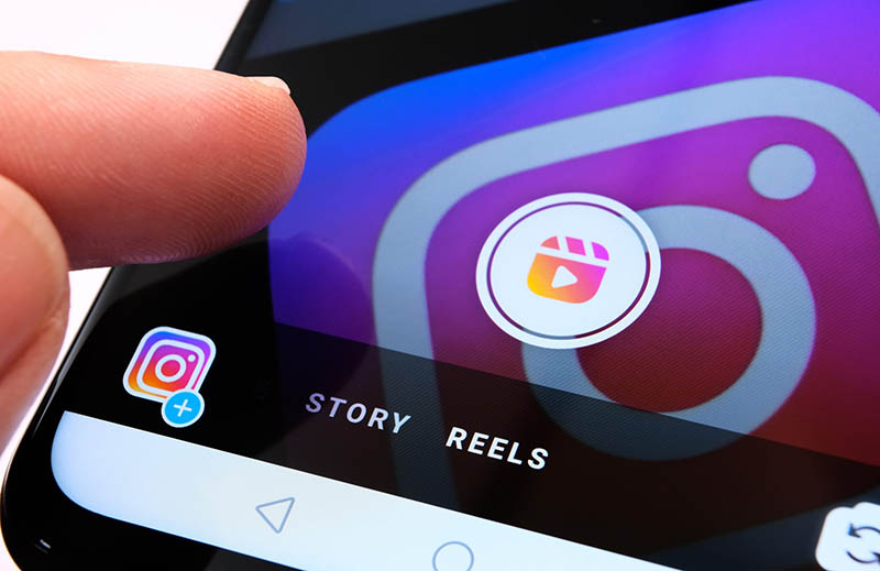 Instagram'ı Kim Kurdu, Instagram'ın reels özelliği. Instagram'ın en öne çıkan özelliklerinden birisi reels'dır..